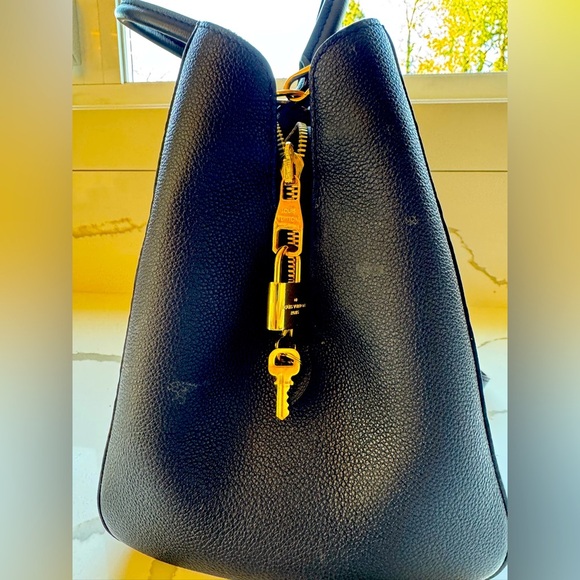 Louis Vuitton Montaigne Handbag Monogram Empreinte Leather GM - Picture 4 of 16